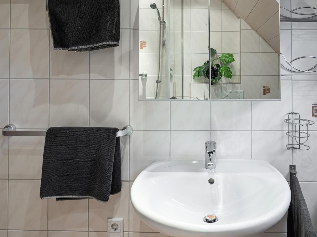 Kunibert, 120 Qm Apartment Щоках Екстериор снимка