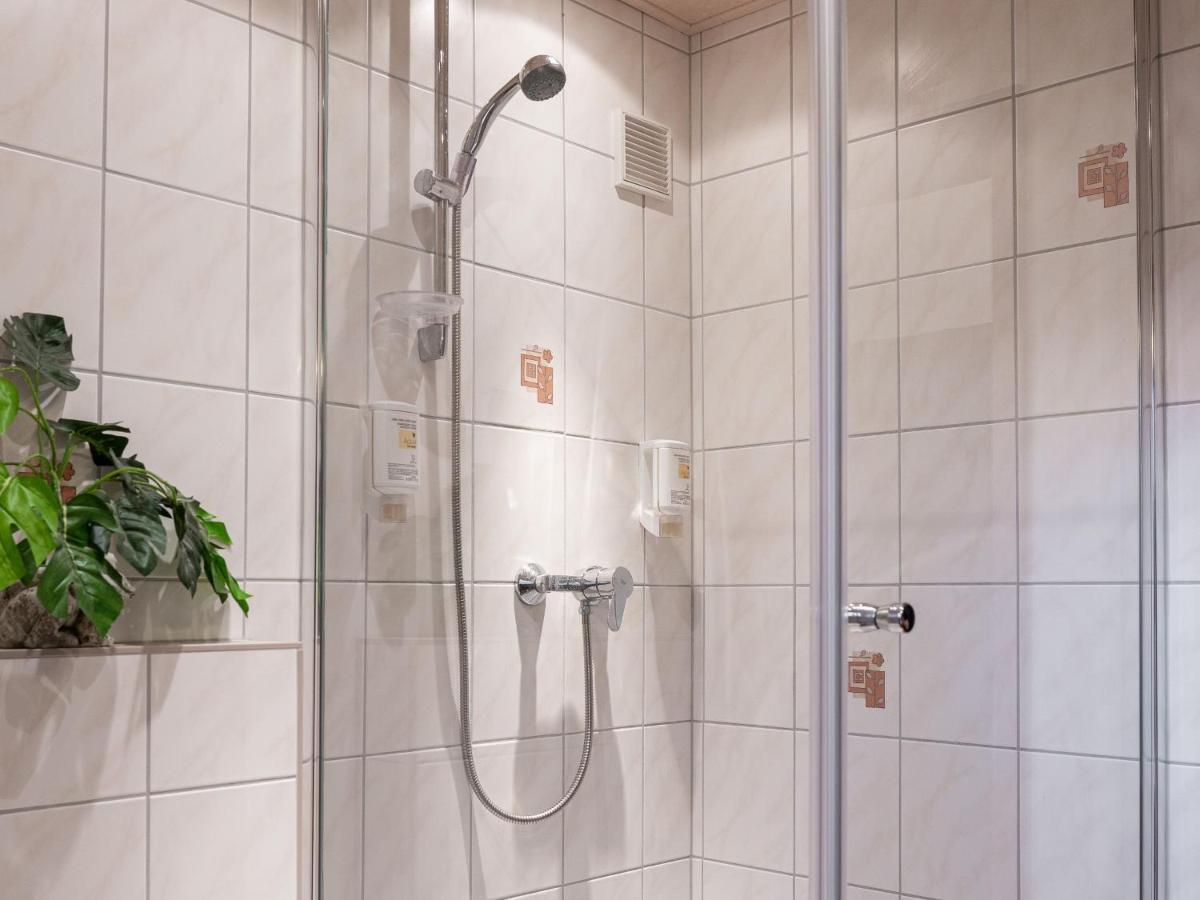 Kunibert, 120 Qm Apartment Щоках Екстериор снимка